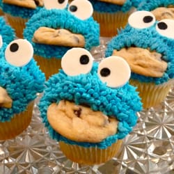 Cupcake Couture - Cookie monster cupcakes