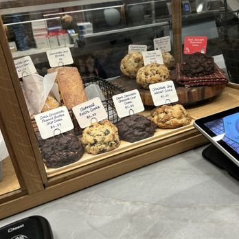 Levain Bakery - Bakeries Near Me - Chicago, Illinois Levain Bakery - Bakeries Near Me - Chicago, Illinois