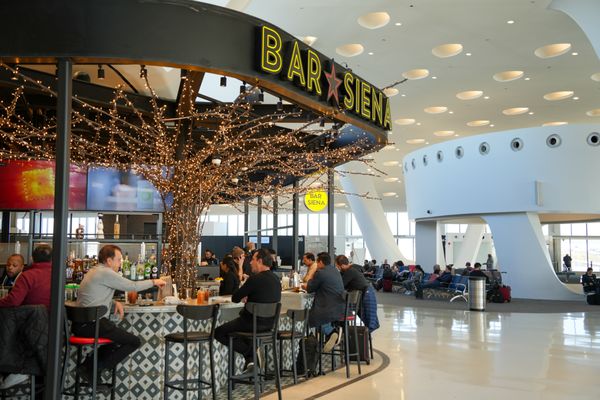 Bar Siena O'Hare by null