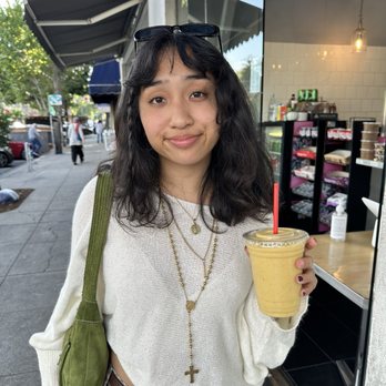 Main Squeeze - Golden Sun Smoothie - Juice Bars & Smoothies Near Me - Oakland, California