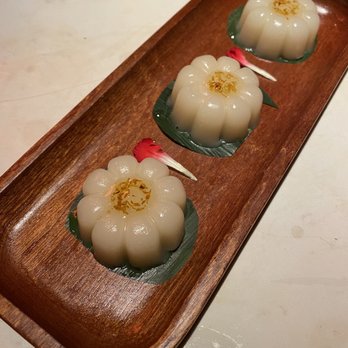 Cheli - Sweet osmanthus rice cake (3 pieces) - Shanghainese Near Me - New York, New York Cheli - Sweet osmanthus rice cake (3 pieces) - Shanghainese Near Me - New York, New York