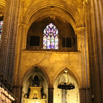 Catedral de Barcelona - Landmarks & Historical Buildings Near Me - Barcelona, B Catedral de Barcelona - Landmarks & Historical Buildings Near Me - Barcelona, B