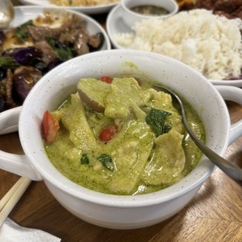 Brok Da Mout - Green Curry - Thai Near Me - Pearl City, Hawaii Brok Da Mout - Green Curry - Thai Near Me - Pearl City, Hawaii