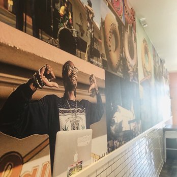 Randy's Donuts - Donuts Near Me - El Segundo, California Randy's Donuts - Donuts Near Me - El Segundo, California