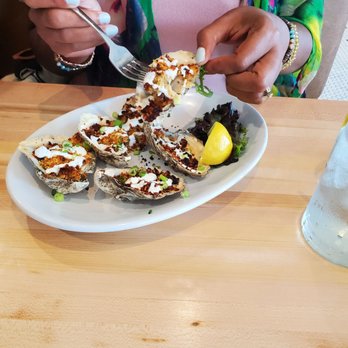 Coquina Fishbar - Diving in - Seafood Near Me - Wilmington, North Carolina