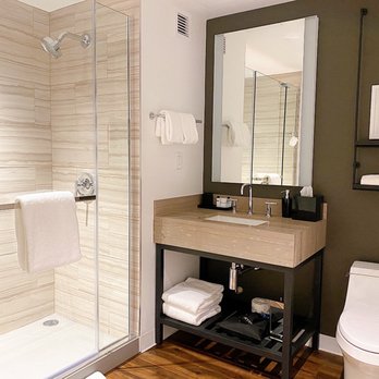 Shashi Hotel - Bathroom - Hotels Near Me - Mountain View, California Shashi Hotel - Bathroom - Hotels Near Me - Mountain View, California