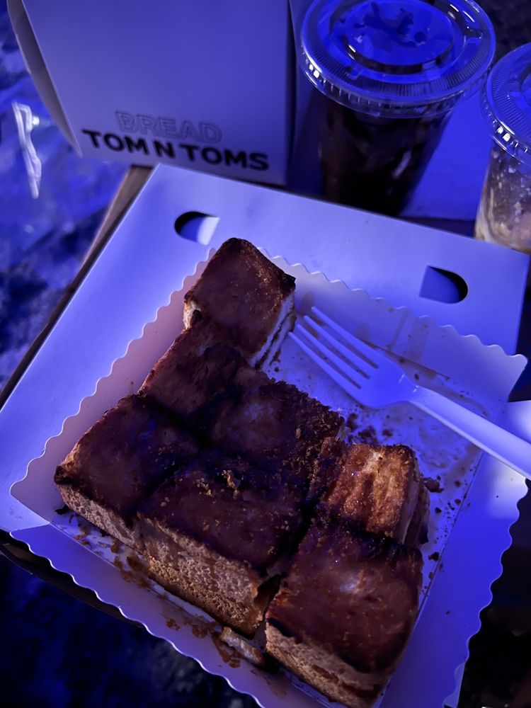 TOM N TOMS COFFEE Updated September 2024 556 Photos & 242 Reviews