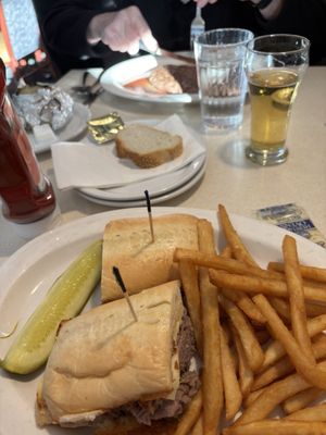 Benny's Café by null