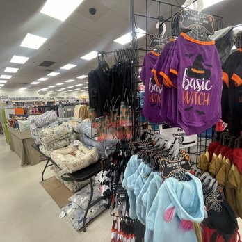 Hamrick's of Greensboro, NC - Women's Clothing Near Me - Greensboro, North Carolina Hamrick's of Greensboro, NC - Women's Clothing Near Me - Greensboro, North Carolina