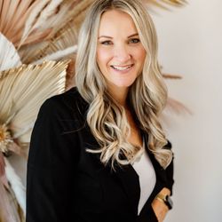 Bella Vita Salon - Shiloh Owner/stylist