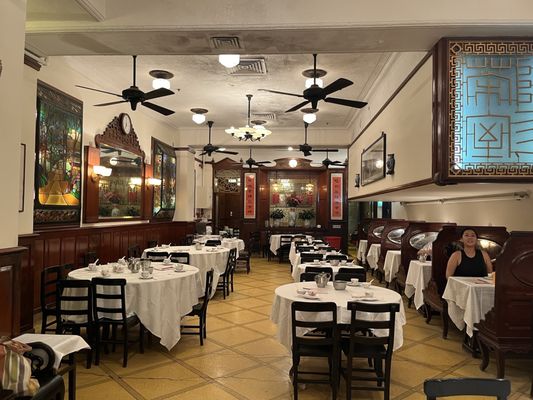 Luk Yu Tea House by null