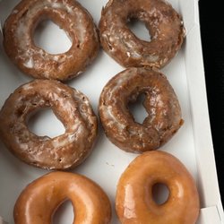 Krispy Kreme - Half a dozen doughnuts