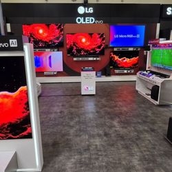 Best Buy Concord Mills - Amazing tv's of various sizes and price ranges