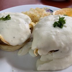La Casa del Waffle - Country breakfast with enough gravy to drown Lake Chapala!