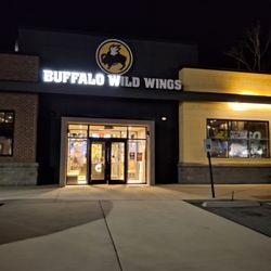 Buffalo Wild Wings - How about fixing your signage?