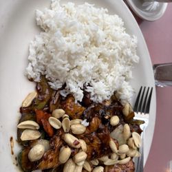 China Delight Restaurant & Lounge - Kung pao chicken