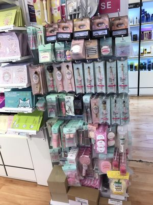 Etude House & Innisfree by null