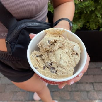 Pop’s Old Fashioned Ice Cream - Kahlua Chocolate Chip - Ice Cream & Frozen Yogurt Near Me - Alexandria, Virginia Pop’s Old Fashioned Ice Cream - Kahlua Chocolate Chip - Ice Cream & Frozen Yogurt Near Me - Alexandria, Virginia
