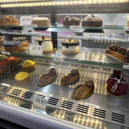 Try their chocolate tart! Try their chocolate tart!