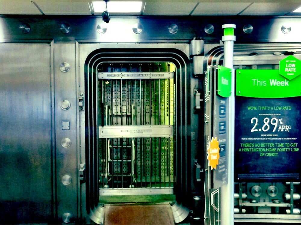 HUNTINGTON BANK Updated April 2024 540 Madison Ave, Covington