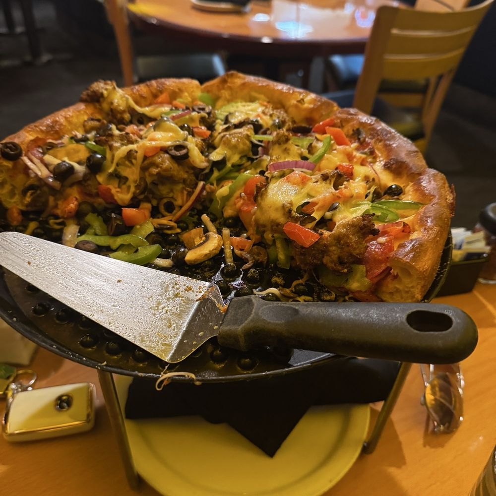 Combo deep dish pizza Combo deep dish pizza