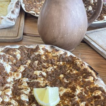 Tun Lahmajo - Number one - Armenian Near Me - Burbank, California