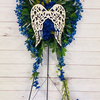 Mansfield's Petals and Sweets - Florists Near Me - Buna, Texas