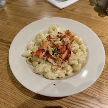 Side Street Cafe - Lobster Mac & Cheese - American Near Me - Bar Harbor, Maine