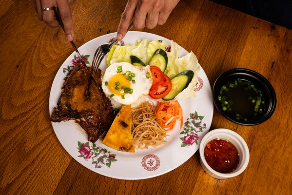 Bee's Vietnamese Street Food by null