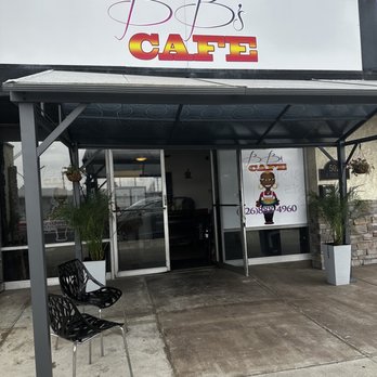 BB's Cafe - The front of the restaurant - Soul Food Near Me - Covina, California