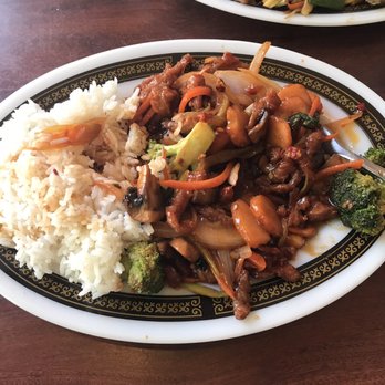 Sesame Garden - Shredded pork with garlic sauce (wasn't actually shredded and very little garlic taste) - Chinese Near Me - Pittsburgh, Pennsylvania Sesame Garden - Shredded pork with garlic sauce (wasn't actually shredded and very little garlic taste) - Chinese Near Me - Pittsburgh, Pennsylvania
