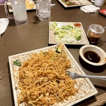 Thai Thai Cuisine - Pad Thai and extra spice seasonings jars on table. - Thai Near Me - Branson, Missouri Thai Thai Cuisine - Pad Thai and extra spice seasonings jars on table. - Thai Near Me - Branson, Missouri