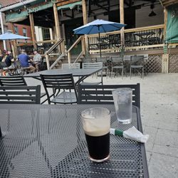 Sine Irish Pub & Restaurant - Guinness on the patio in back