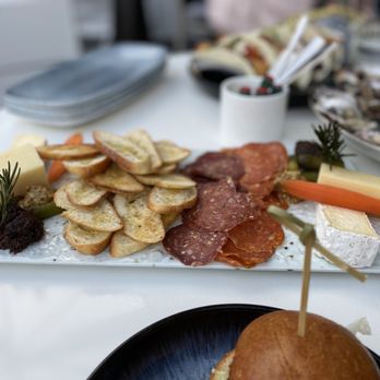 H Tasting Lounge - Lounges Near Me - Vancouver, British Columbia H Tasting Lounge - Lounges Near Me - Vancouver, British Columbia