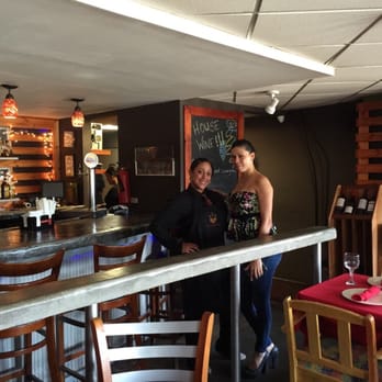 Platos - The lady to the right is the awesome person to speak to regarding all things gluten-free! - Latin American Near Me - Carolina, Puerto Rico Platos - The lady to the right is the awesome person to speak to regarding all things gluten-free! - Latin American Near Me - Carolina, Puerto Rico
