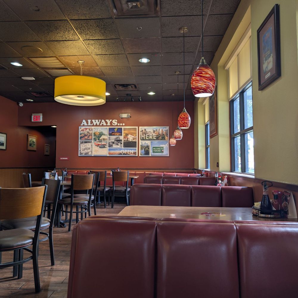 Denny's - Dining Area - Diners Near Me - Katy, Texas Denny's - Dining Area - Diners Near Me - Katy, Texas