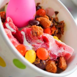 Sweet Yo's Frozen Yogurt - Downtown Grand Rapids - The watermelon sorbet was so good!