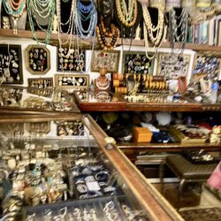 Claudio Piccioni - Claudio's incredible vintage shop