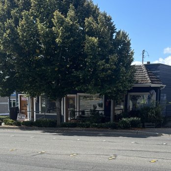 Razor's Edge Barber Shop - Street View - Barbers Near Me - Des Moines, Washington Razor's Edge Barber Shop - Street View - Barbers Near Me - Des Moines, Washington