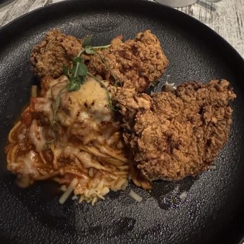 NextDoor Restaurant - Spaghetti bolognese, includes two pieces of fried chicken - Canadian (New) Near Me - Markham, Ontario