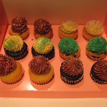Saint Cupcake - 2, 4, 6, 8... what do I appreciate?  Dots - Bakeries Near Me - Portland, Oregon