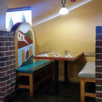 La Mesa Mexican Restaurant - Check out that table flare.  Nice comfy booths. - Mexican Near Me - Omaha, Nebraska