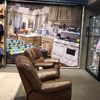 Central Perk - Themed Cafes Near Me - Burbank, California