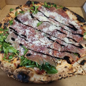 This is Romeo Pizza - Pizza Near Me - Caloundra, QLD This is Romeo Pizza - Pizza Near Me - Caloundra, QLD