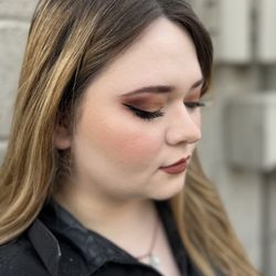 Goddess Beauty Bar - Makeup application