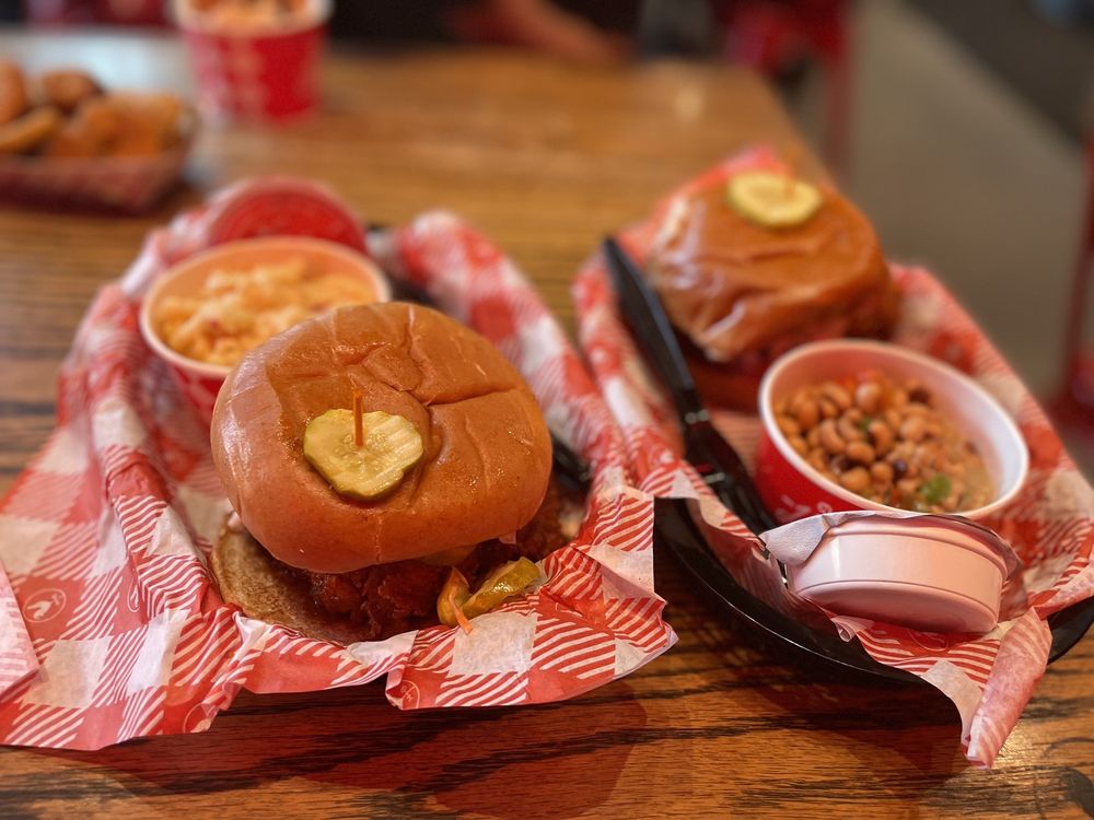 Hattie B’s Hot Chicken - Nashville - Lower Broadway