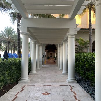 The Breakers - Walking to pool restaurant - Hotels Near Me - Palm Beach, Florida