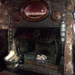 Castle Inn - A fireplace in the bar area