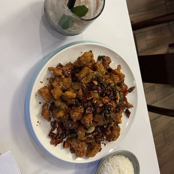 OOHU - L6. Stir Fried Chicken with Spicy Chili Lunch Special - Szechuan Near Me - New York, New York OOHU - L6. Stir Fried Chicken with Spicy Chili Lunch Special - Szechuan Near Me - New York, New York