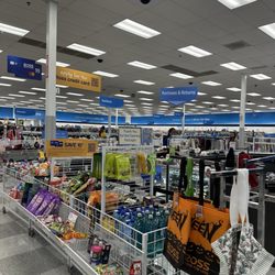 Ross Dress for Less - Inside